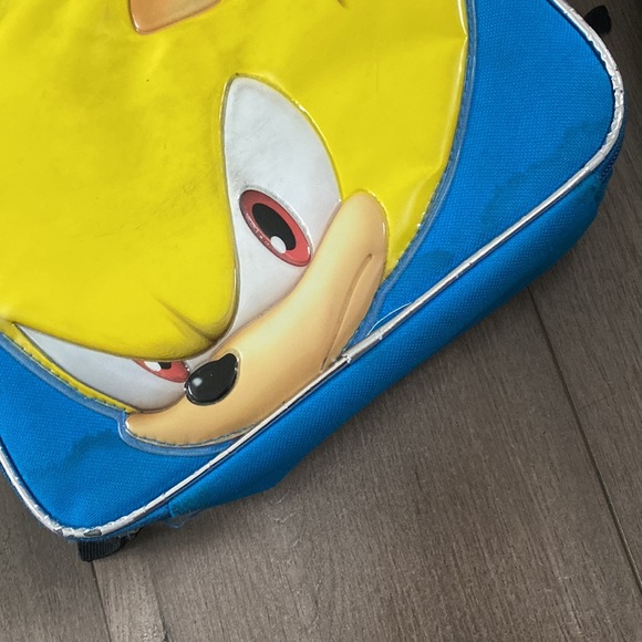Sonic the HedgeHog Backpack & Lunchbox - Picture 4 of 11